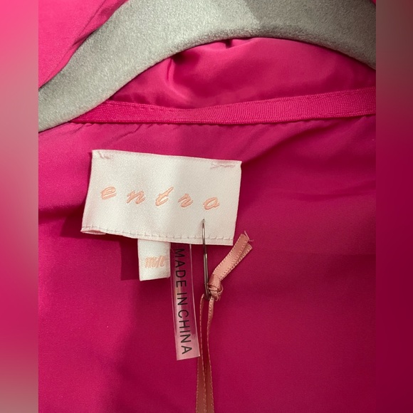 GORGEOUS NEW ENTRO PINK OVERSIZED PUFFER VEST M/L - Picture 2 of 3